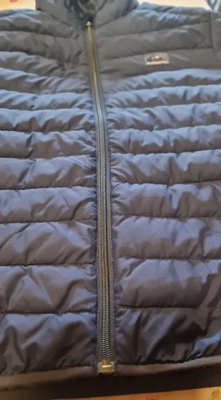 Cazadora Quiksilver niño Talla 14 años.