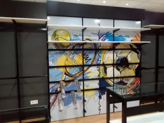 Mobiliario comercial, textil y calzado