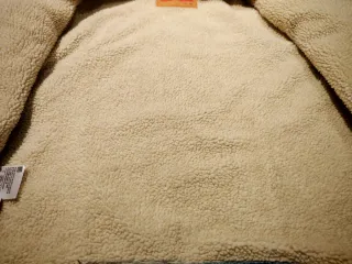 Cazadora vaquera Levi's con borrego