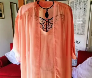 Conjunto de Camisón y Salto de cama de Sinfonía.