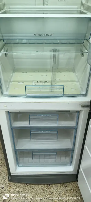 NEVERA COMBI ELECTROLUX NO FROST ENERGÍA A+