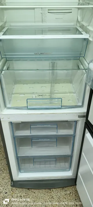 NEVERA COMBI ELECTROLUX NO FROST ENERGÍA A+