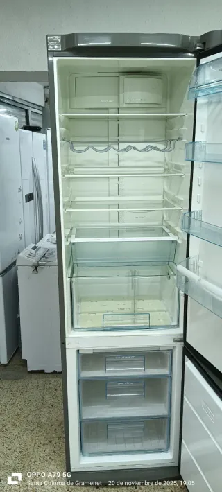 NEVERA COMBI ELECTROLUX NO FROST ENERGÍA A+