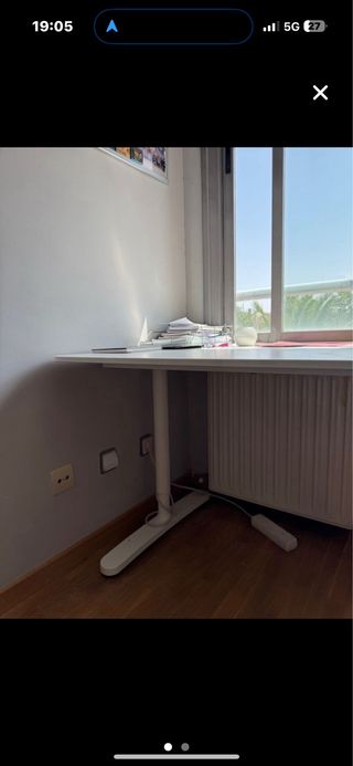 Tavolo da scrivania bianco regolabile