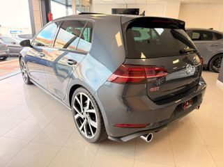Volkswagen Golf GTI Perf. Nacional