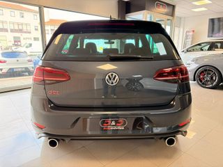 Volkswagen Golf GTI Perf. Nacional