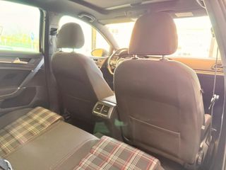 Volkswagen Golf GTI Perf. Nacional