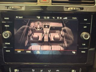 Volkswagen Golf GTI Perf. Nacional