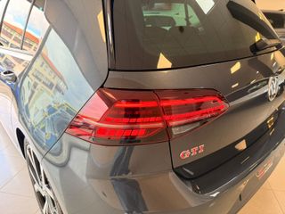 Volkswagen Golf GTI Perf. Nacional