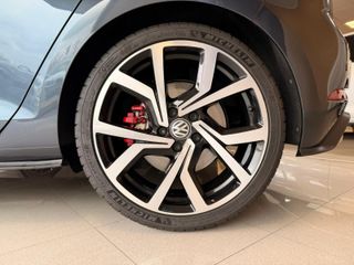 Volkswagen Golf GTI Perf. Nacional