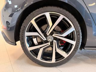 Volkswagen Golf GTI Perf. Nacional