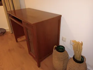 Escritorio de madera