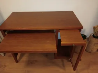 Escritorio de madera