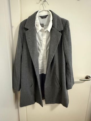 Abrigo Nuevo gris Talla L