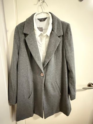 Abrigo Nuevo gris Talla L
