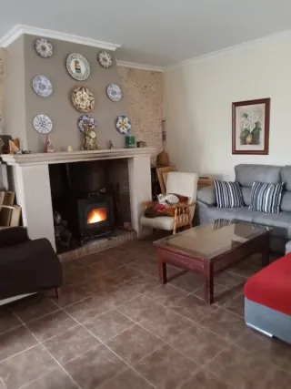 Chalet con parcela y piscina