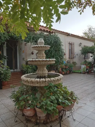 Chalet con parcela y piscina