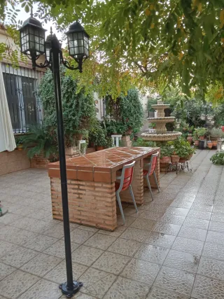 Chalet con parcela y piscina