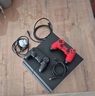 PLAY STATION 4 (ps4)