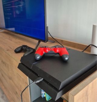 PLAY STATION 4 (ps4)