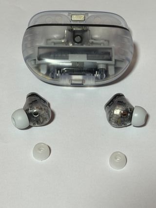 Beats Studio Buds Plus + Casi Nuevo Transparente