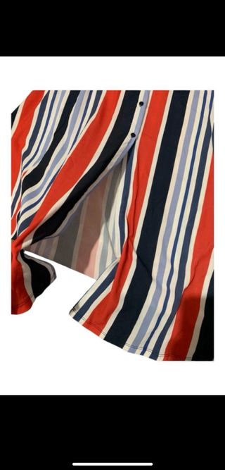 Vestido de mulher com etiqueta