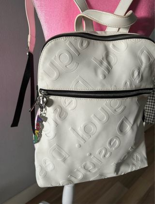 Mochila Desigual Blanca Logo Relieve