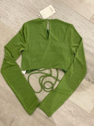 Crop top verde manga larga
