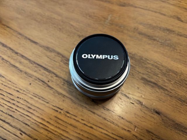 Olympus M.Zuiko Digital 17mm 1:1.8