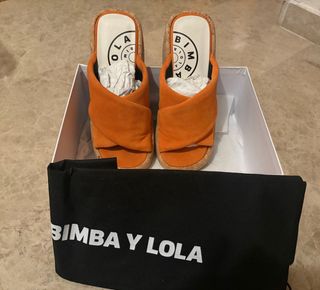 Sandalias Bimba y Lola Naranja.