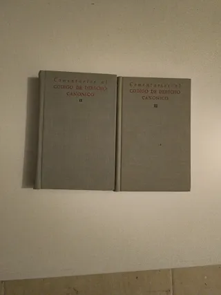 Comentarios al código de derecho canónico