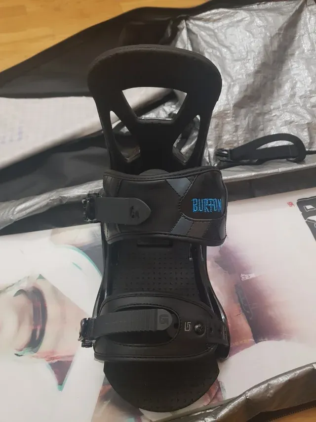 Capita Doa 156 + Fijaciones Burton + Funda