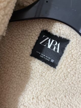 Chaqueta Zara Beige con Cuello Borreguito