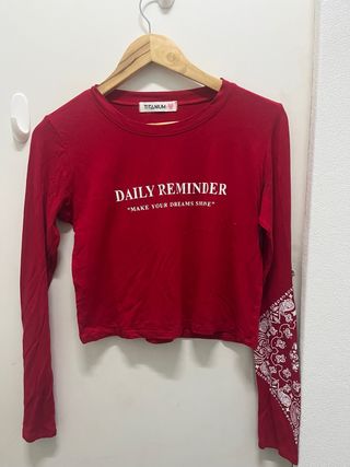 Top rojo manga larga TITANIUM
