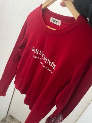 Top rojo manga larga TITANIUM
