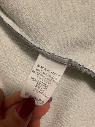 Chaqueta con capucha azul y gris