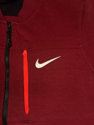 Chaqueta Nike Roja Full Zip · Talla M · Streetwear