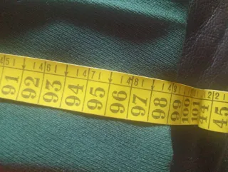 Pantalón de vestir verde con pinzas