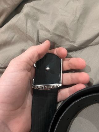 Cinturone Louis Vuitton Nero con Fibbia Argentata