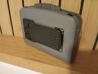 Walkman Aiwa TAI93 con Radio FM/AM