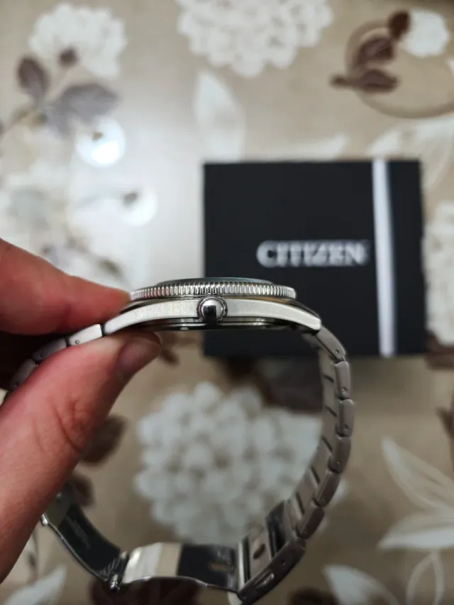 Citizen AW1760-81Z Reloj Eco-Drive Amarillo 334008