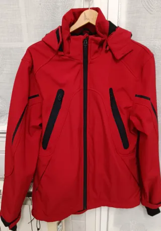 Chaqueta Softshell rojo/ granate.