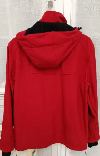 Chaqueta Softshell rojo/ granate.