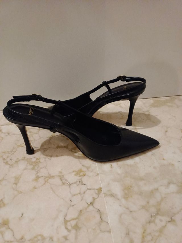 Tacones Mango Piel Destalonado Negro
