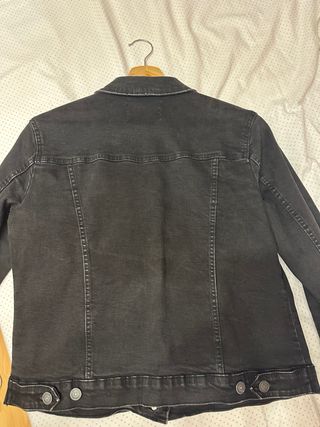 Chaqueta tejana Stradivarius negra Talla L