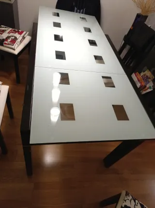 Mesa de comedor madera y cristal