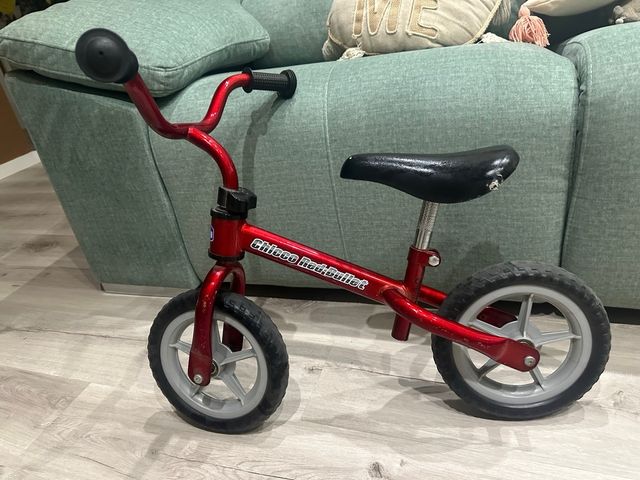 Bicicleta de equilibrio Chicco Roja