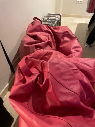 Pufs pera piel sintética rosa