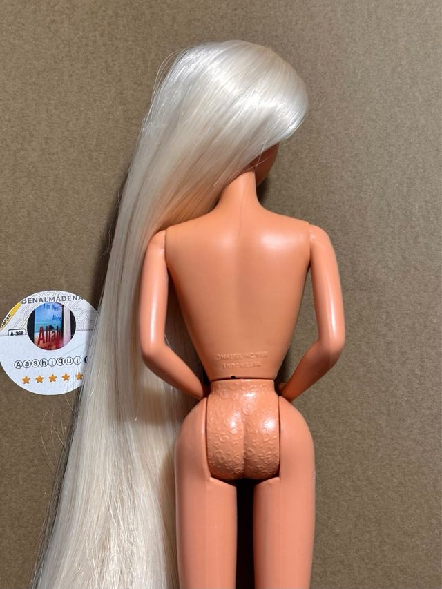 Barbie rubia años 80