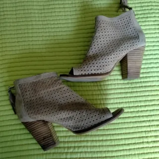 Botines sandalia beige talla 36